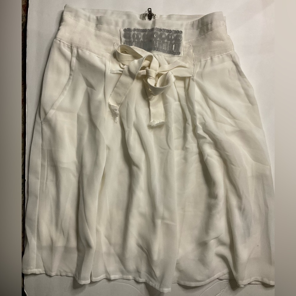 White/cream sheer knee-length skirt